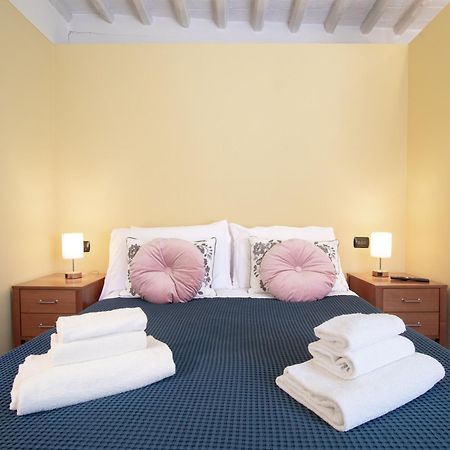 A Casa Di Irene Apartment ลุคคา ภายนอก รูปภาพ