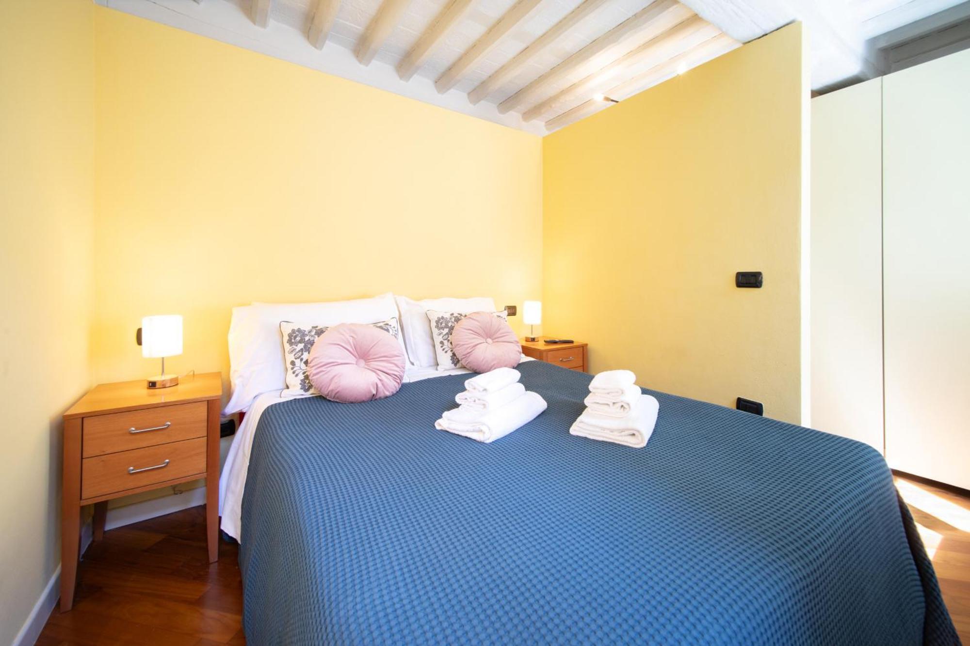 A Casa Di Irene Apartment ลุคคา ภายนอก รูปภาพ